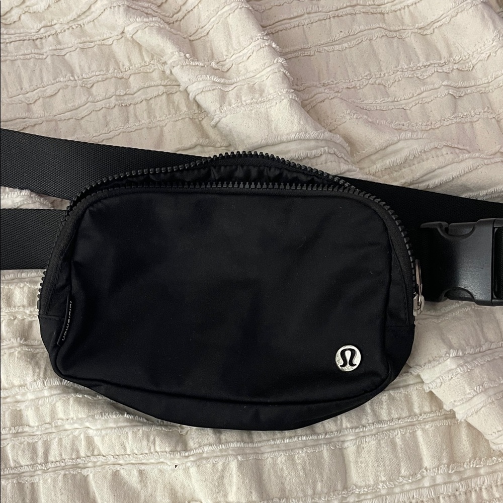 lululemon athletica Classic Black Belt Bag